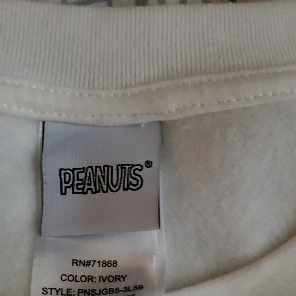 Peanuts Snoopy White Sweater - Picture 2 of 6